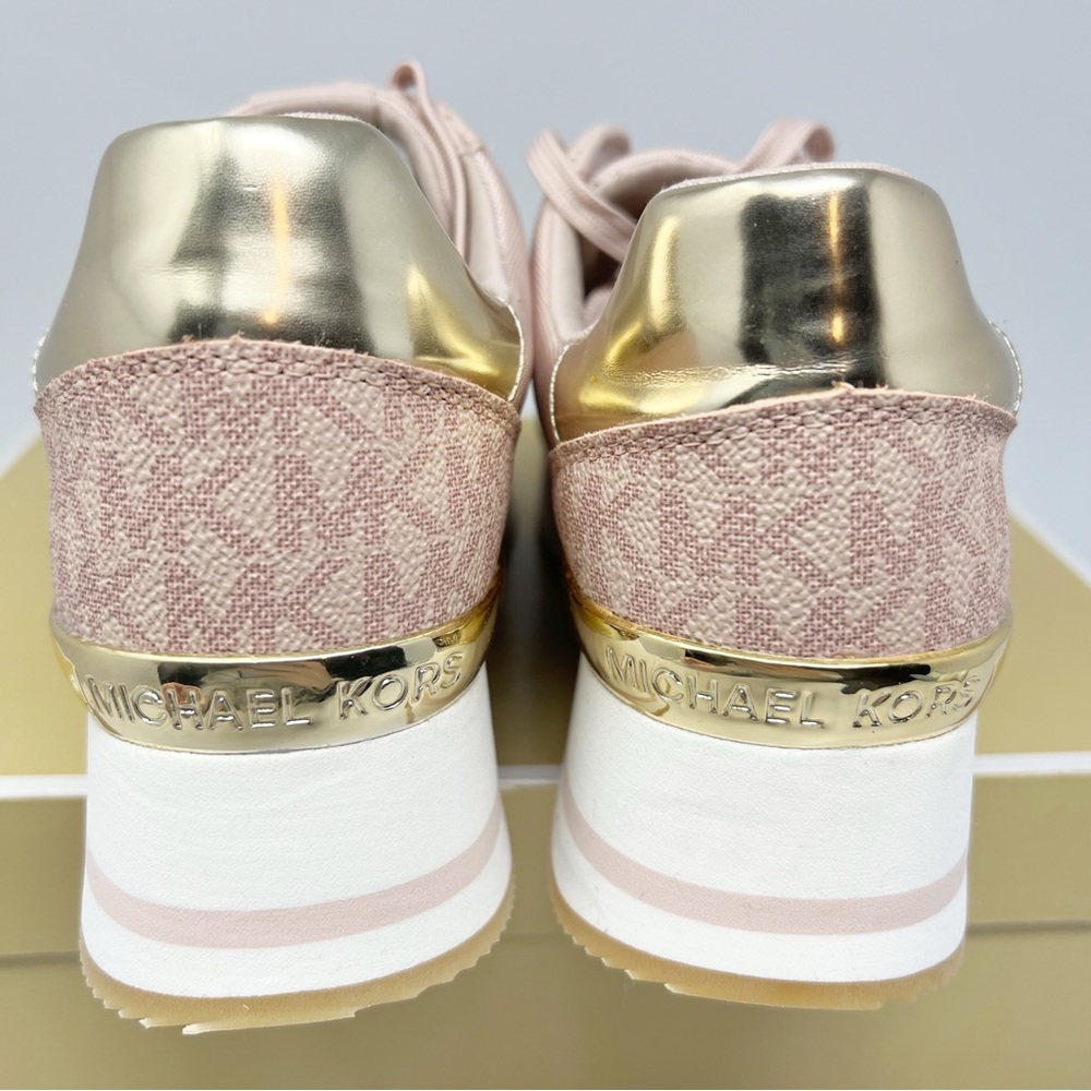 Michael Kors Monique Trainers
Size 7.5 - Picture 5 of 9